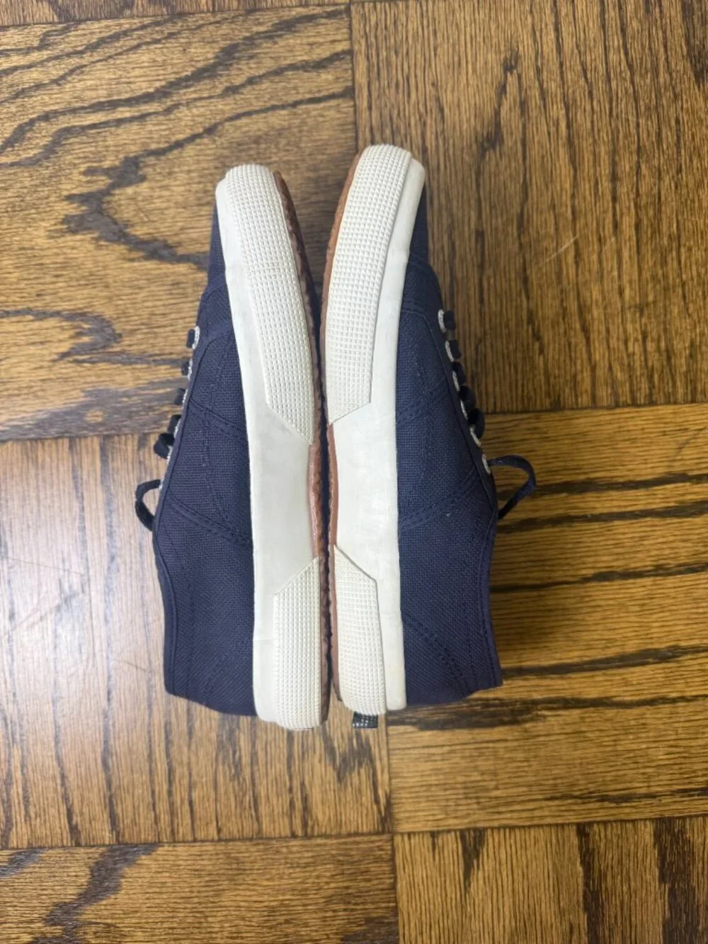 Superga womens S000010 Sneaker White Navy Size 39 US Size 8.5